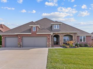 1388 N Rockingham Ave, Nixa, MO 65714