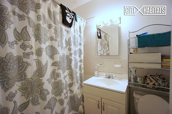 Rented by Corcoran | media 15