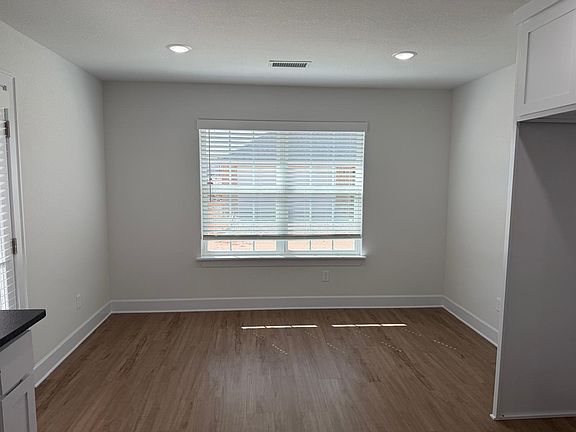 5th image of 3001 SW Lovely Ln