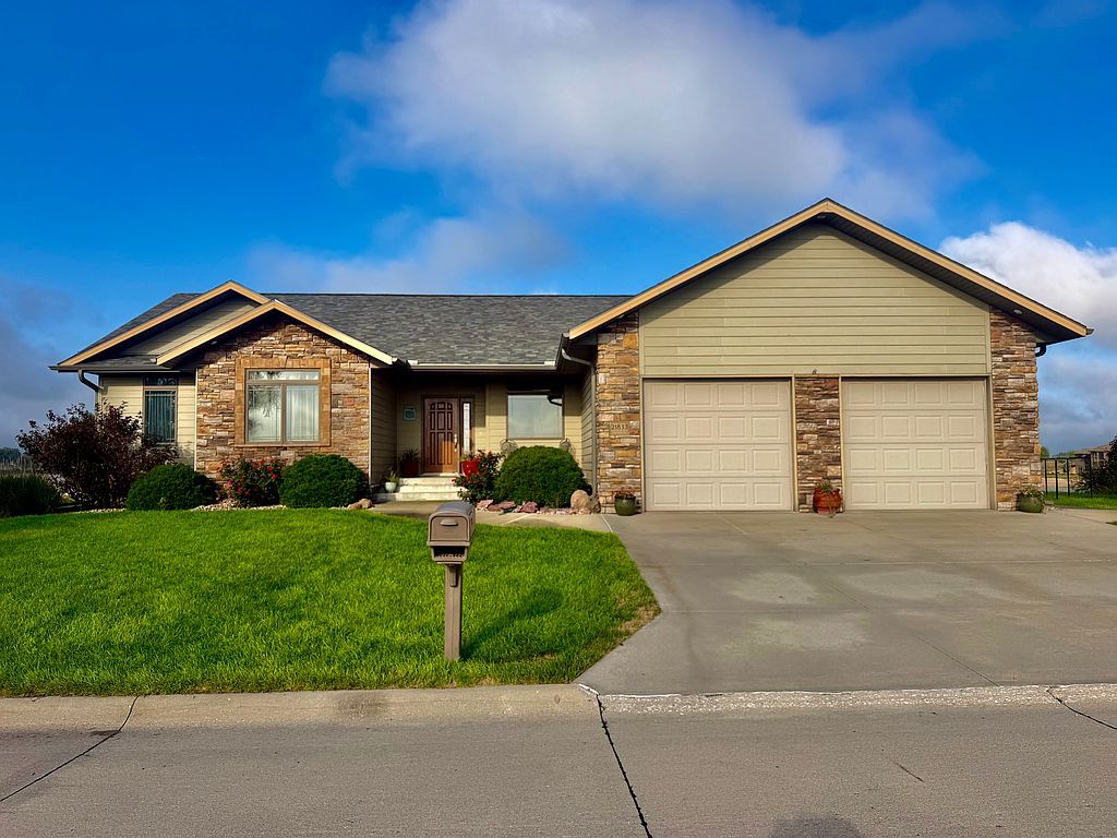 21833 Rock River Rd - Property Image