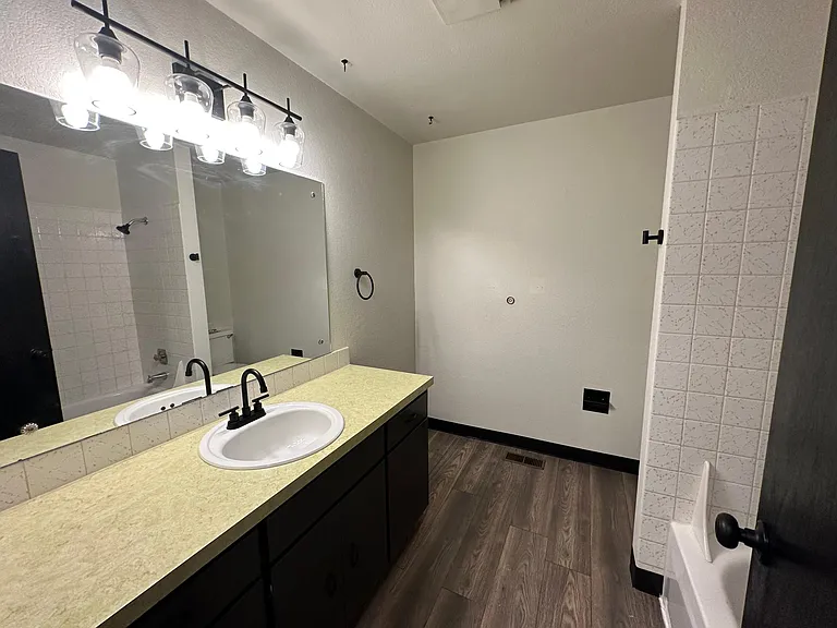 9621 N Indian Trail Rd — Photo 13