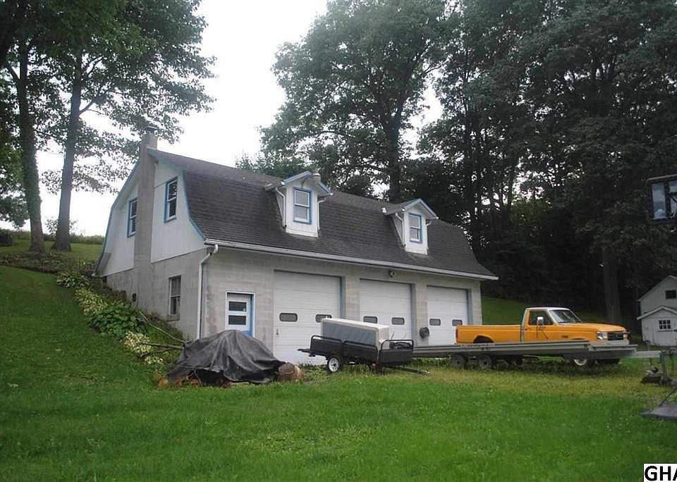 2nd image of 1330 Earlys Mill Rd