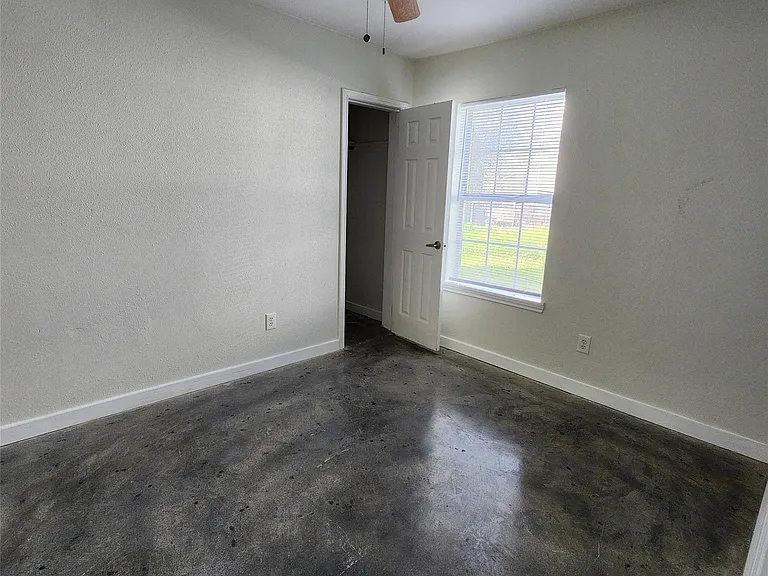 4710 Pelican St #1 — Photo 11