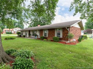 1808 Cliffwood Ct, New Albany, IN 47150
