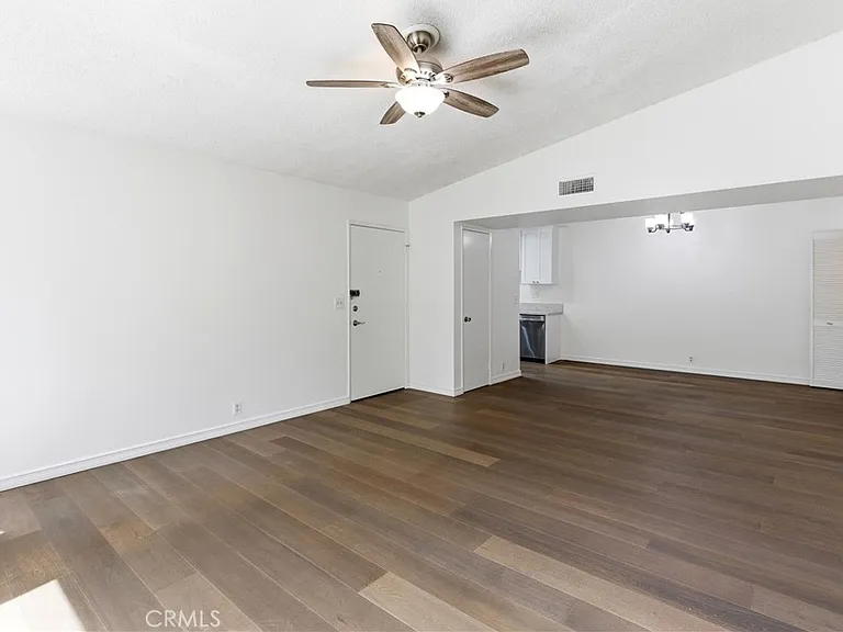 26058 Serrano Ct — Photo 4