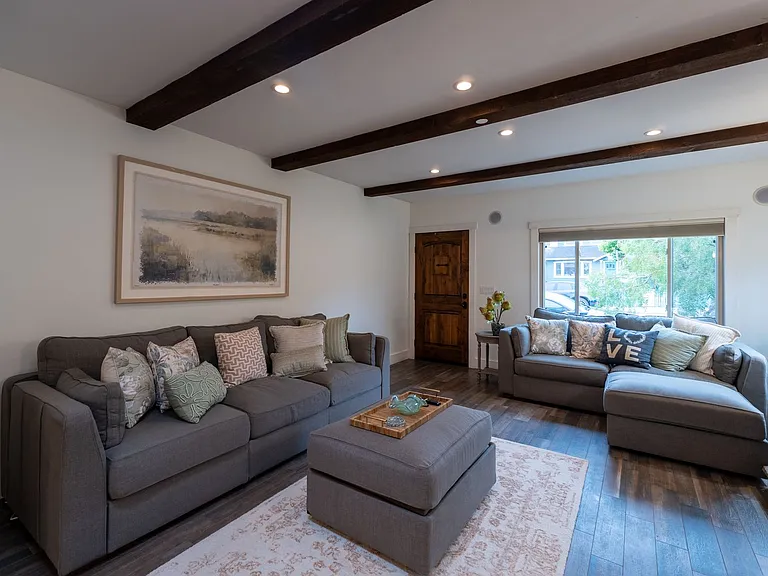 610 Forest Ave — Photo 10