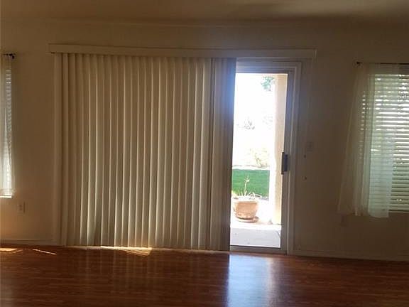 3rd image of 10629 Mission Lakes Ave