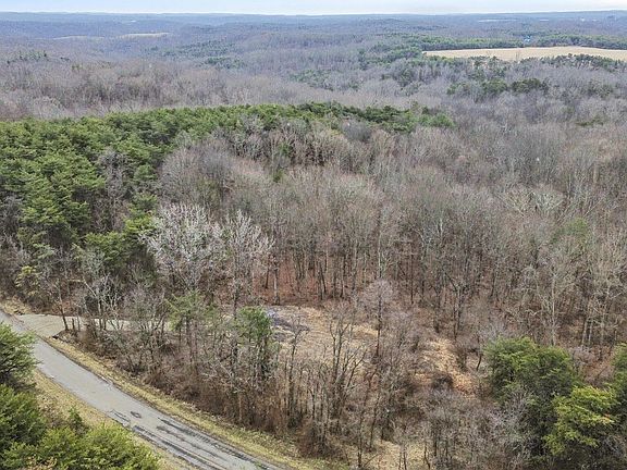 4th image of 20843 Sterling Rd