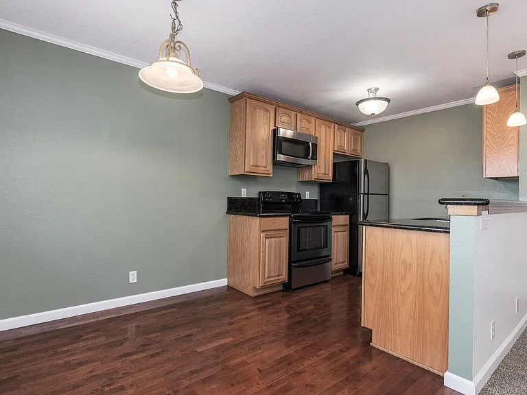 900 Cambridge Dr #138 — Photo 11