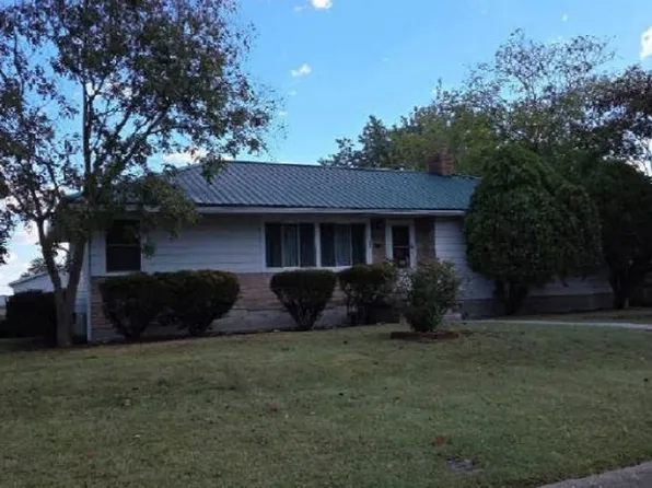 220 N Taylor St, Red Bud, IL 62278