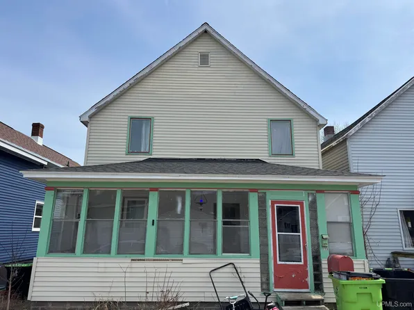 113 Chestnut St, Munising, MI 49862