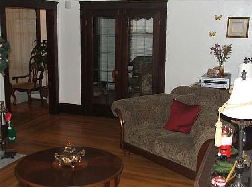 2nd image of 4 Lucy St