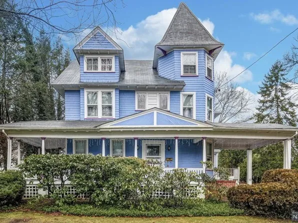 17 Van Horn St, Demarest, NJ 07627