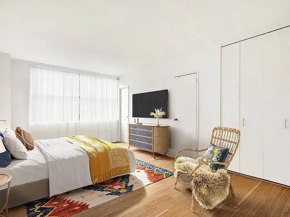 329 East 58th Street image 3 of 3