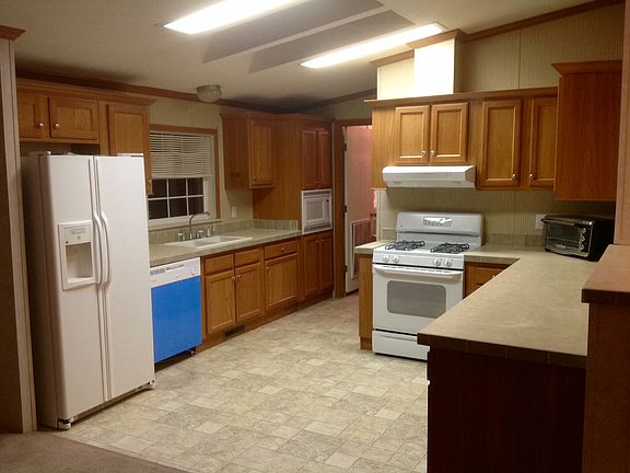 Kitchen (New Dishwasher)