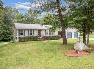 10 Mirandas Way, Mechanic Falls, ME 04256