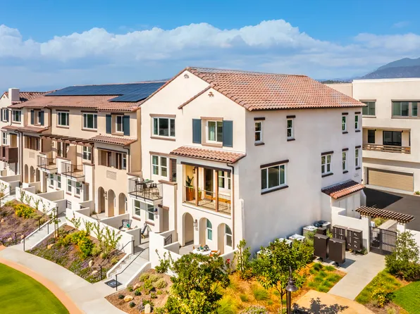 111 Evergreen Ln, Claremont, CA 91711