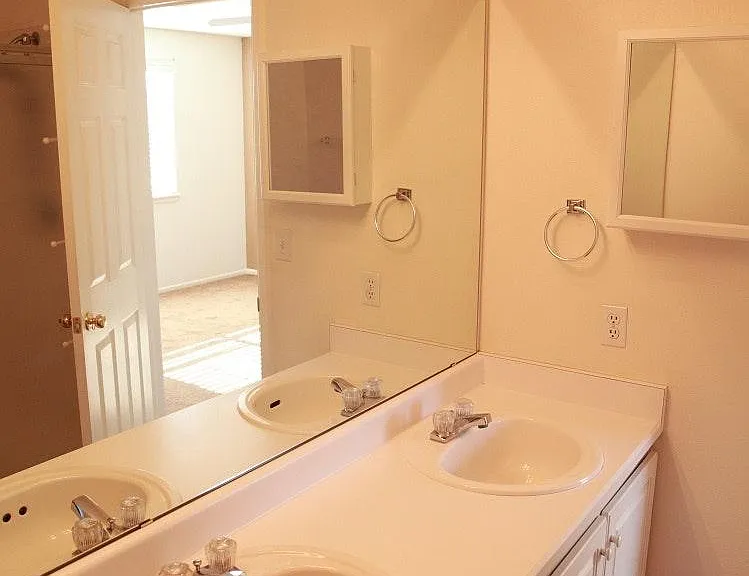 4911 Tarcoola Ln — Photo 22