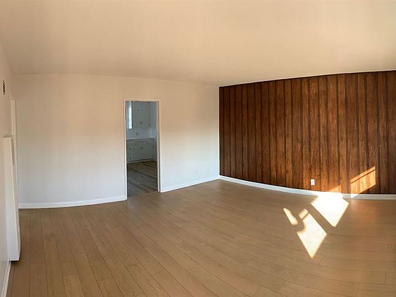 2nd image of 612 E Queen St APT 6