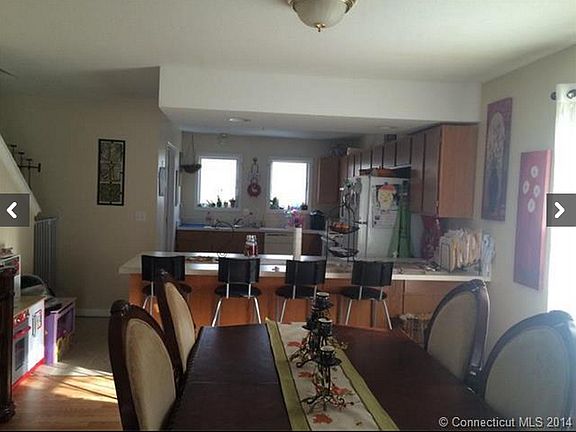 Looking towards kitchen