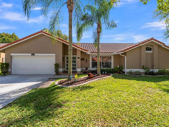 2nd image of 5124 NW 47th Avenue