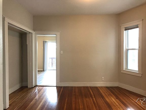 5th image of 73 Campbell Ave APT 2