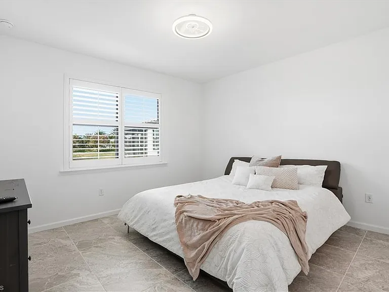 1645 Serena Ave — Photo 15