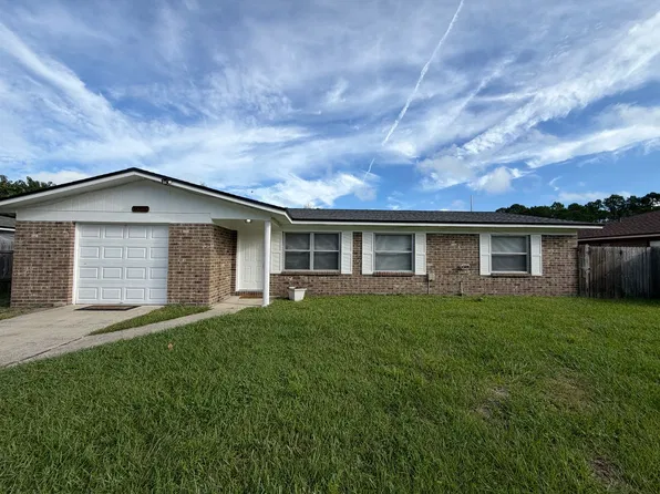 11947 Pequots Ln, Jacksonville, FL 32246