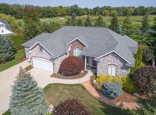 4755 Hawk Hollow Dr E, Bath, MI 48808