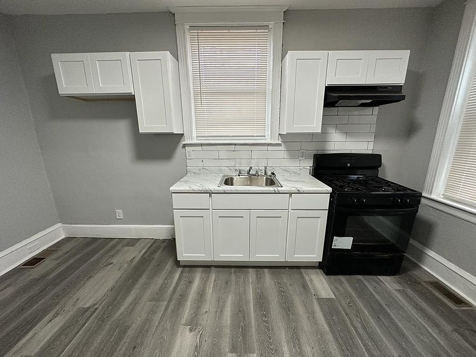 1st image of 1311 W Roosevelt Blvd #1
