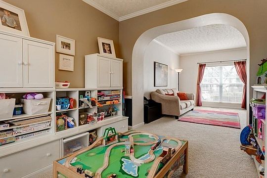 5th image of 764 Mountainview Dr
