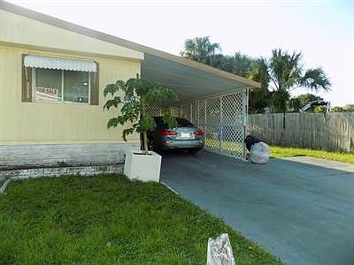 3rd image of 3063 Elliott Cir