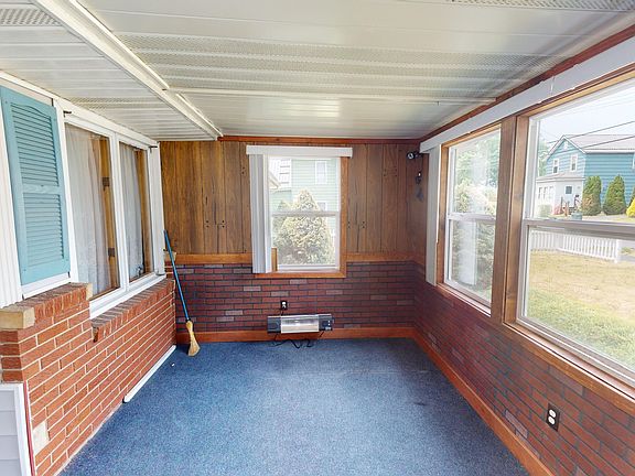 2nd image of 301 S Highland St