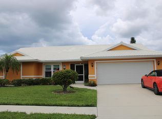 1115 Hoover St, Nokomis, FL 34275