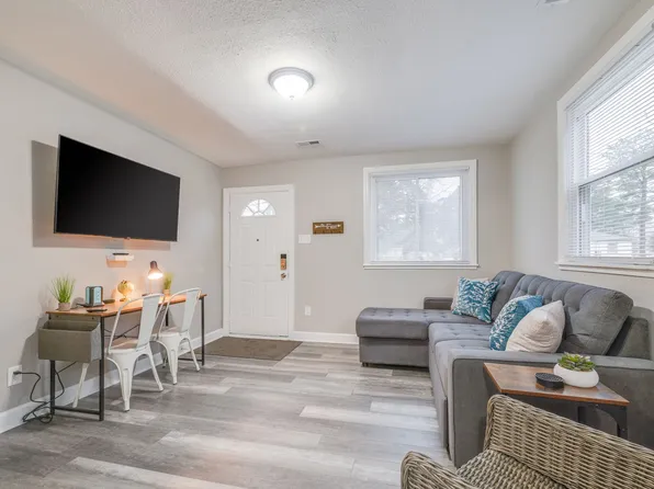 245 Beacon Rd, Portsmouth, VA 23702