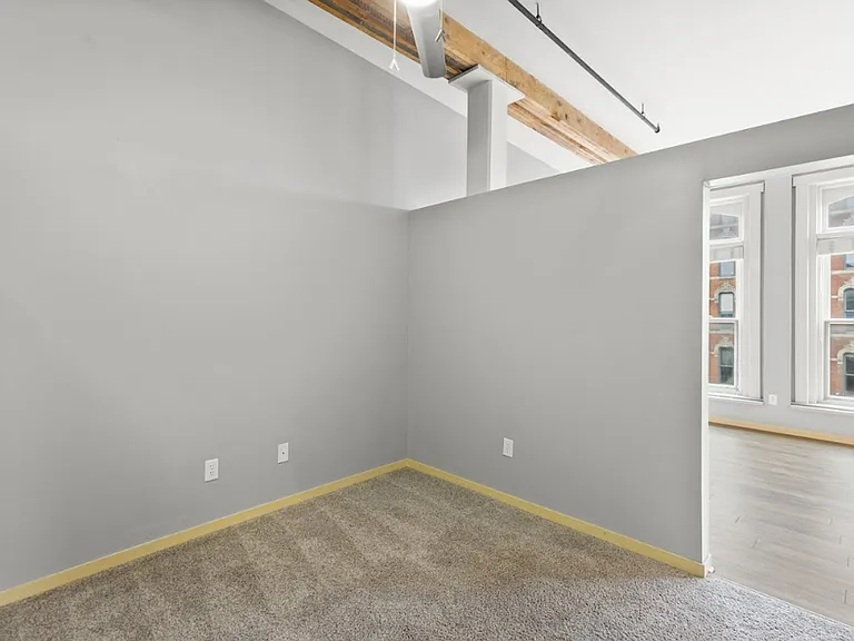 Court Ave Lofts — Photo 44