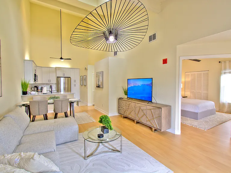 60 Emerald Woods Dr #B7 — Photo 5