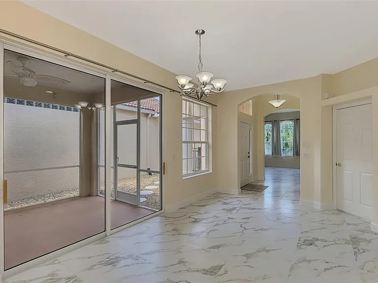 7803 33rd St E — Photo 13