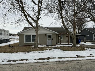 255 E Monroe St, Winthrop, IA, 50682