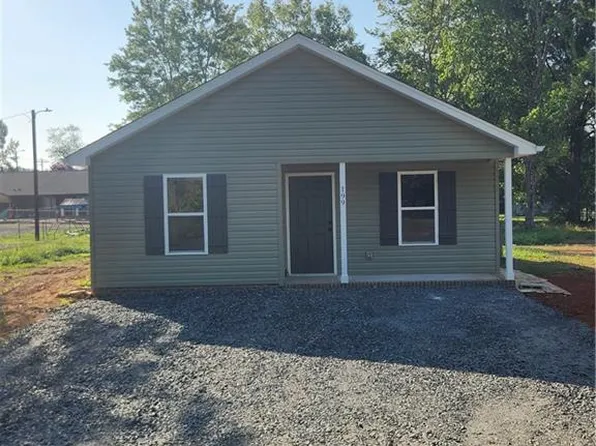 199 S 12th Ave, Mayodan, NC 27027