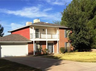 460 Oak Tree Ct, El Paso, TX 79932