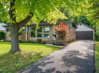 3220 Braddock St, Dayton, OH 45420