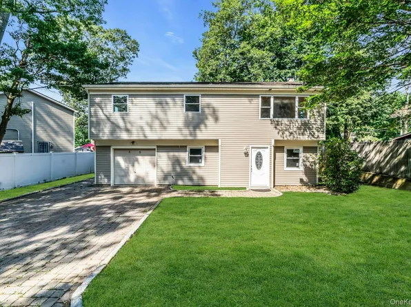 86 Jute Road, Rocky Point, NY 11778