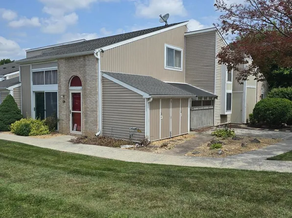 1500 Kensington Dr, Hagerstown, MD 21742