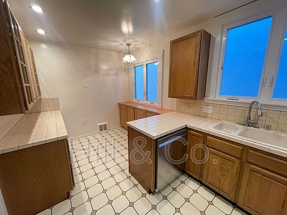 5th image of 138 Dorchester Way