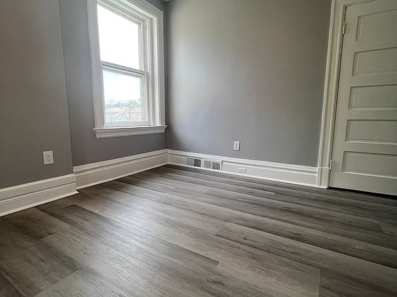 2nd image of 210 E End Ave #2B