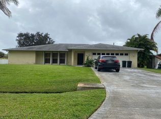 586 SE Capon Ter, Port Saint Lucie, FL 34983