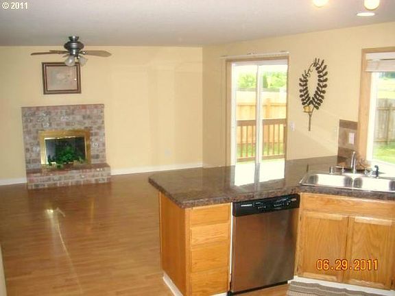 4th image of 15406 NE 50th St