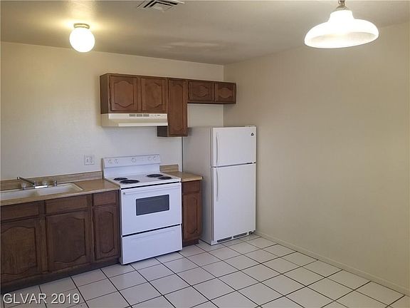 5th image of 5205 Gray Ln APT B