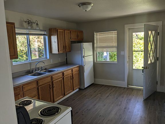 5th image of 126 Vergobbi Ave